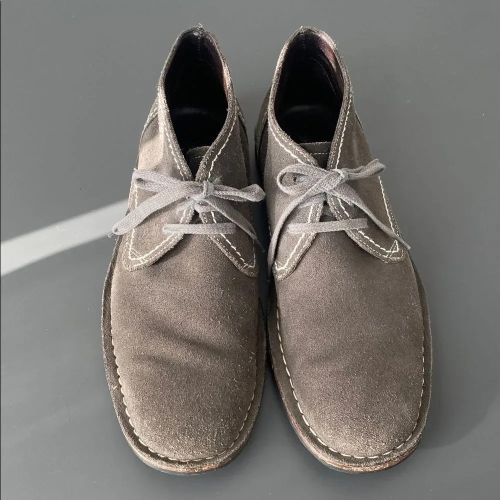 John Varvatos USA Gray Suede Chukka Boots Contrast Stitching Sz 9 Street Casual
